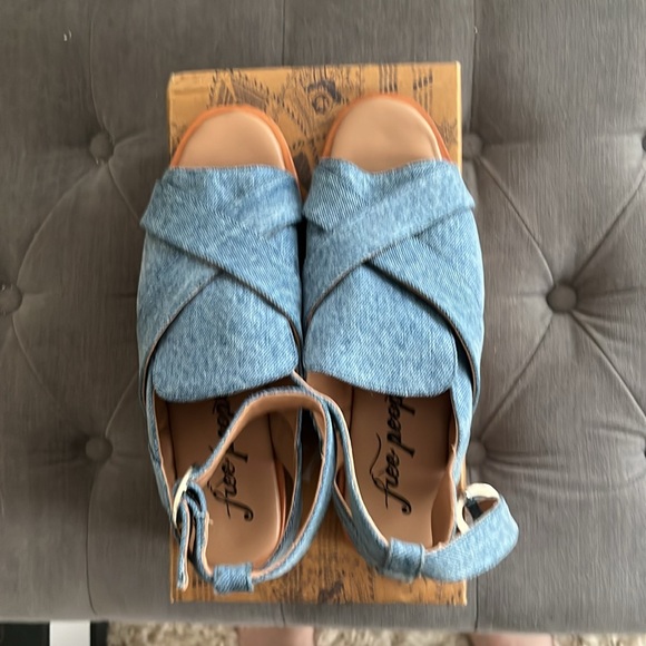 Free People NIB Denim Catherine Sandal - Picture 6 of 7